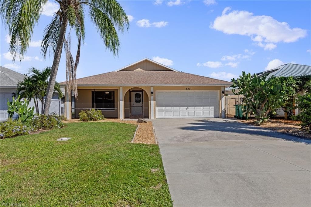 537 110th AVE N NAPLES, FL 34108