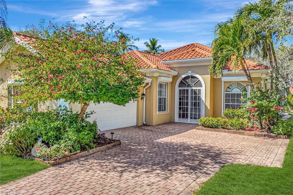 6055 Andros WAY NAPLES, FL 34119