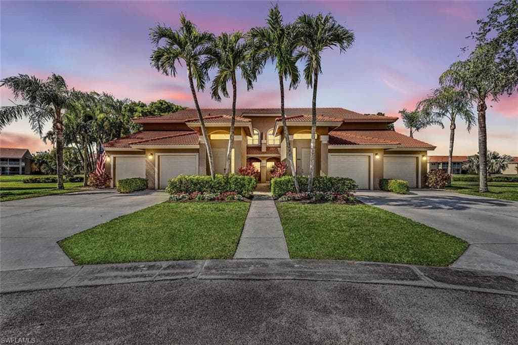 2675 Creek LN 102 NAPLES, FL 34119
