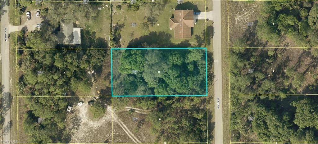819 Fitch AVE LEHIGH ACRES, FL 33972