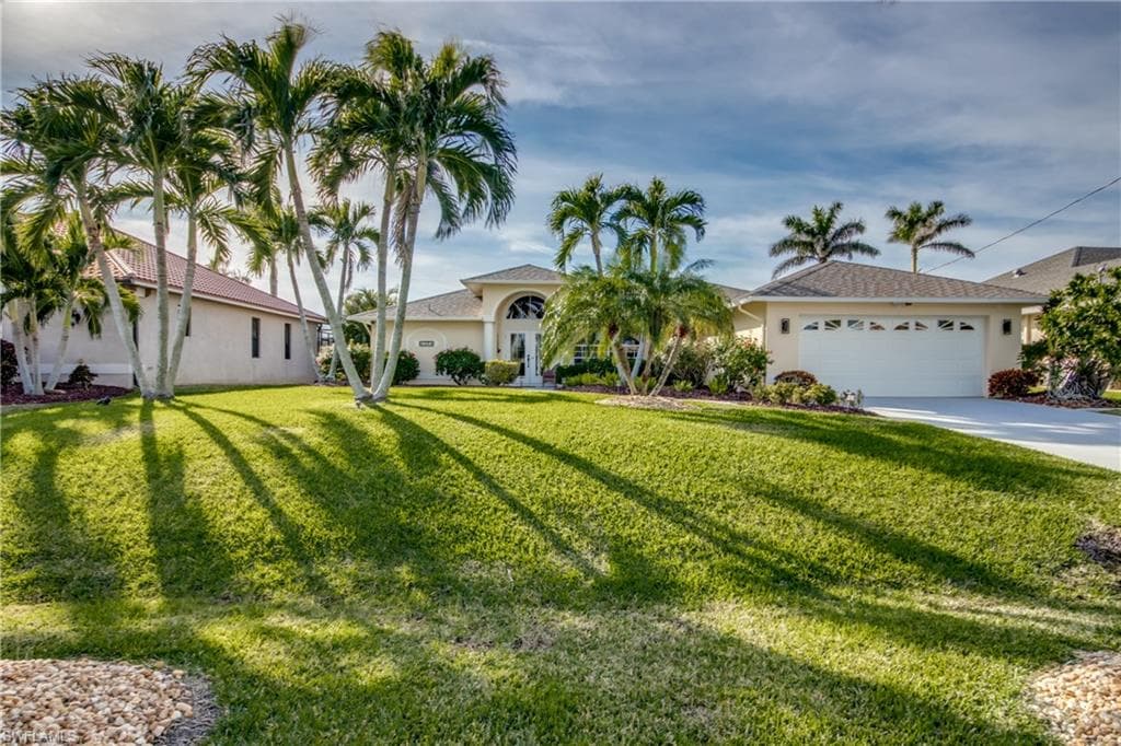 4104 SW 28th PL CAPE CORAL, FL 33914