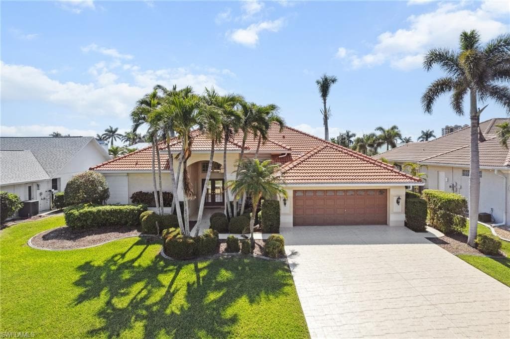 1438 SW 54th TER CAPE CORAL, FL 33914