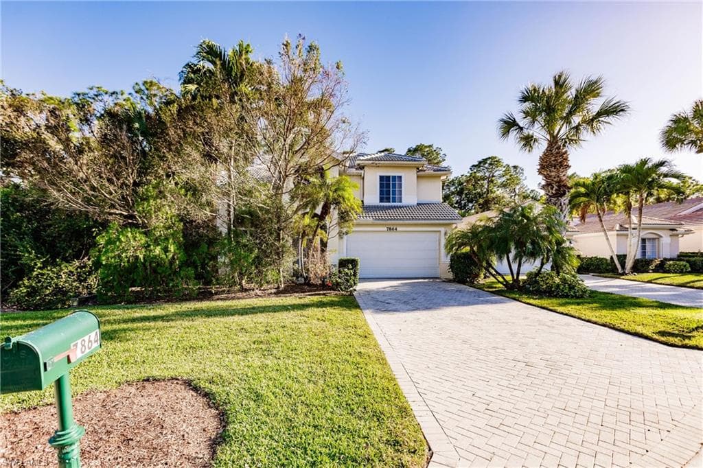 7864 Stratford DR NAPLES, FL 34104