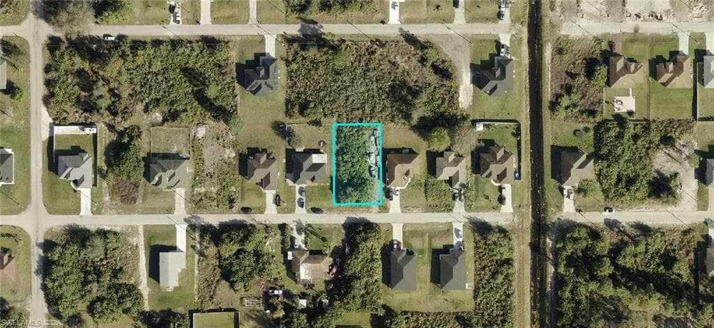 2806 11th ST SW LEHIGH ACRES, FL 33976