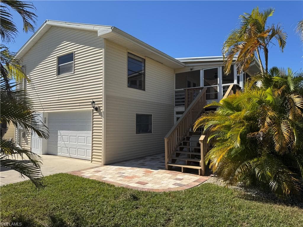 2150 Waylife CT ALVA, FL 33920