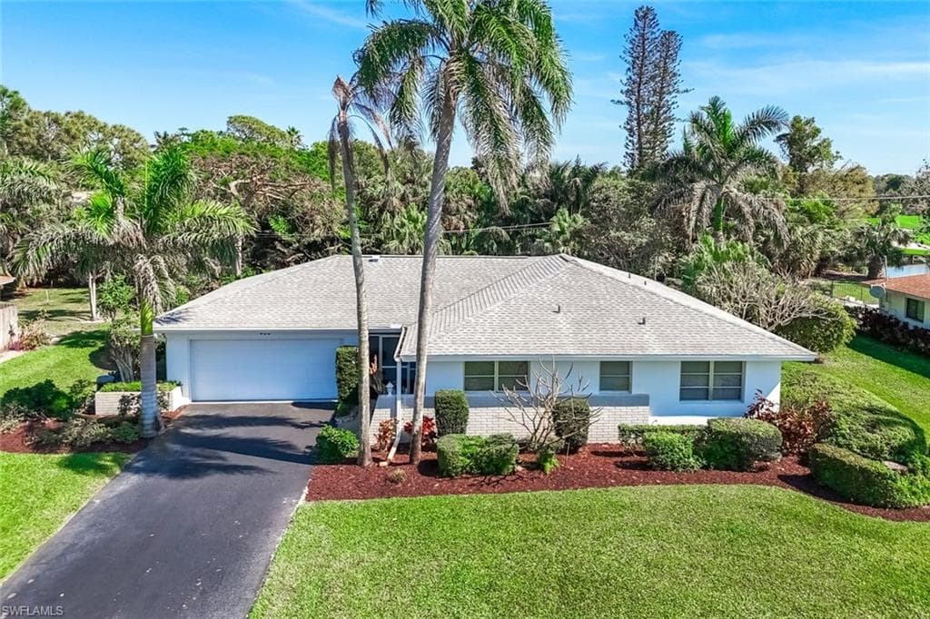 466 Golfview DR NAPLES, FL 34110