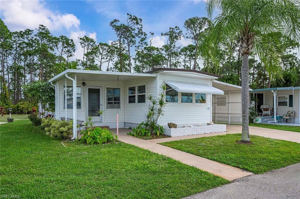 20608 TAHITIAN BLVD ESTERO, FL 33928