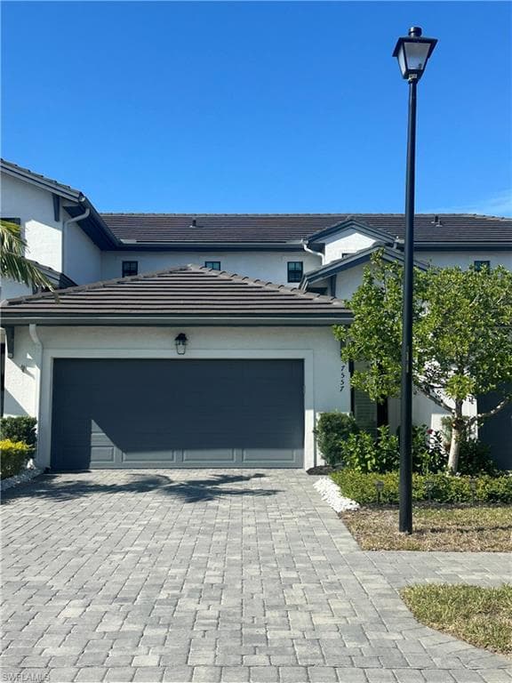 7557 Carnegie WAY NAPLES, FL 34119