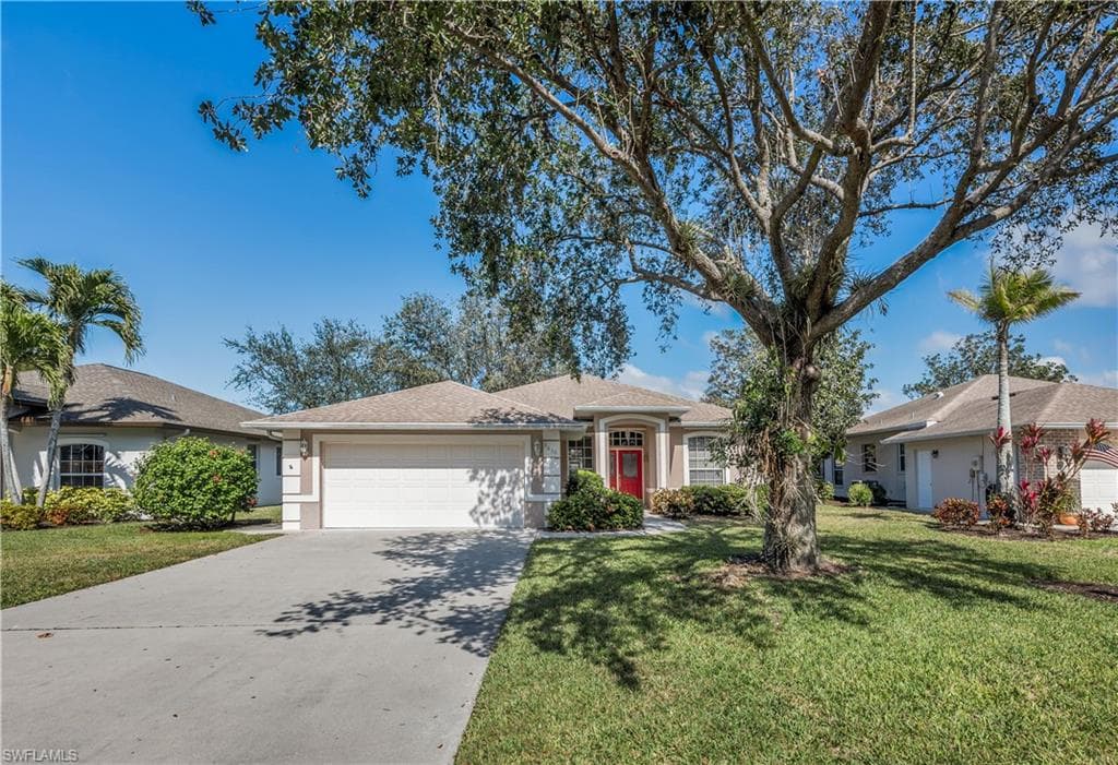 6836 Lone Oak BLVD NAPLES, FL 34109