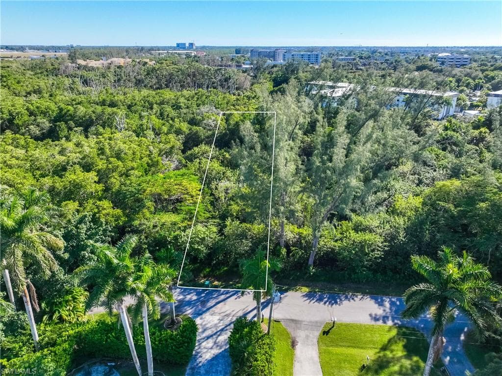 1552 Bembury DR NAPLES, FL 34102