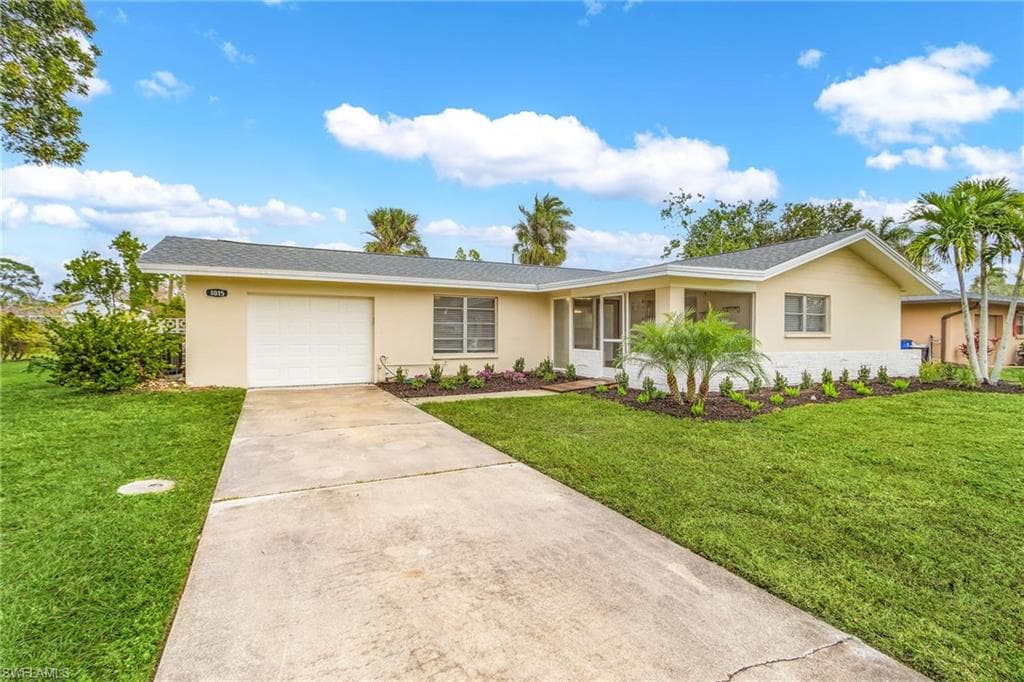 1015 El Mar AVE FORT MYERS, FL 33919