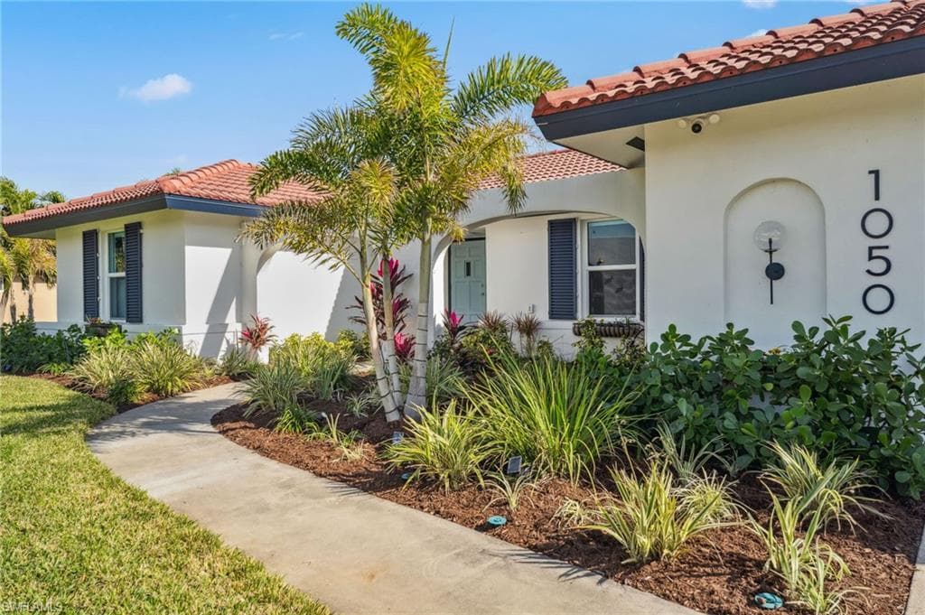 1050 Clarellen DR FORT MYERS, FL 33919