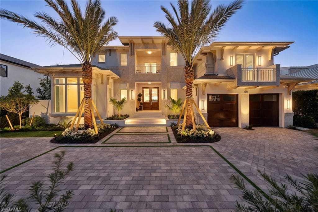 1910 4th ST S NAPLES, FL 34102