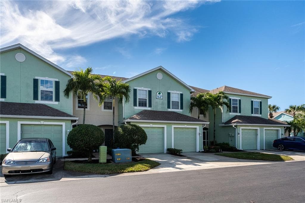 3647 Pine Oak CIR 105 FORT MYERS, FL 33916