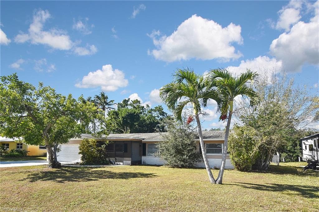 2203 Santiago AVE FORT MYERS, FL 33905
