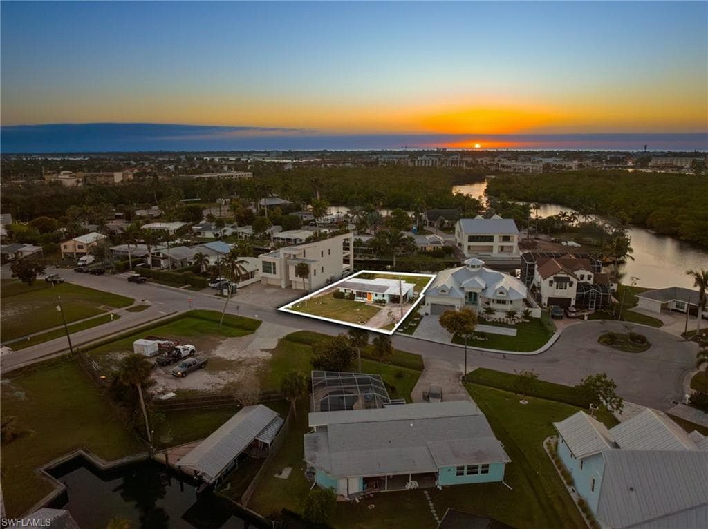 1796 Holiday LN NAPLES, FL 34104