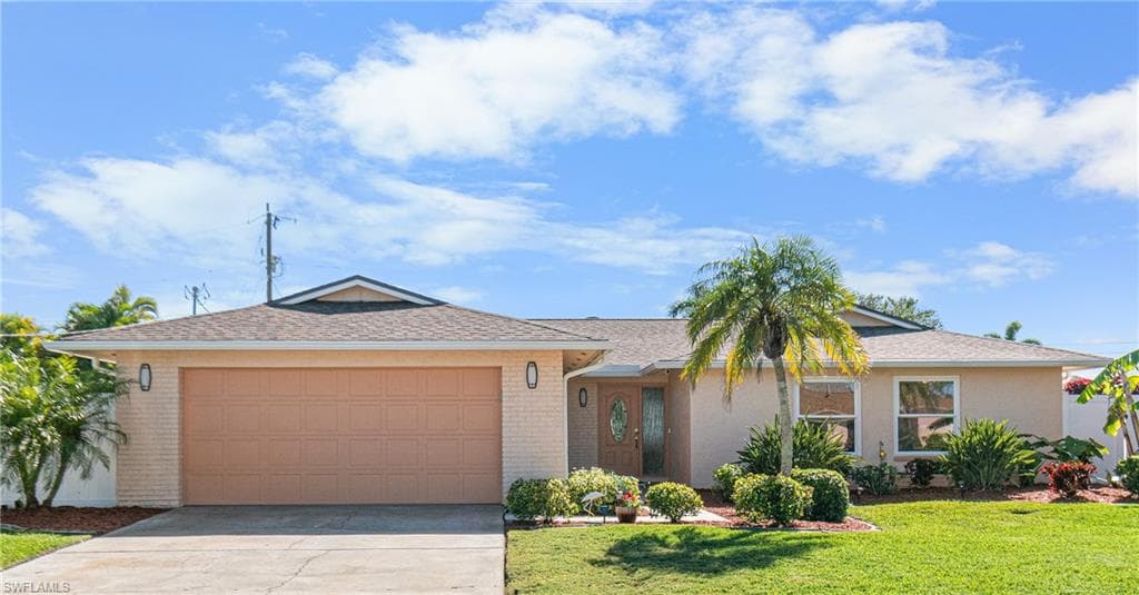 334 SE 32nd TER CAPE CORAL, FL 33904