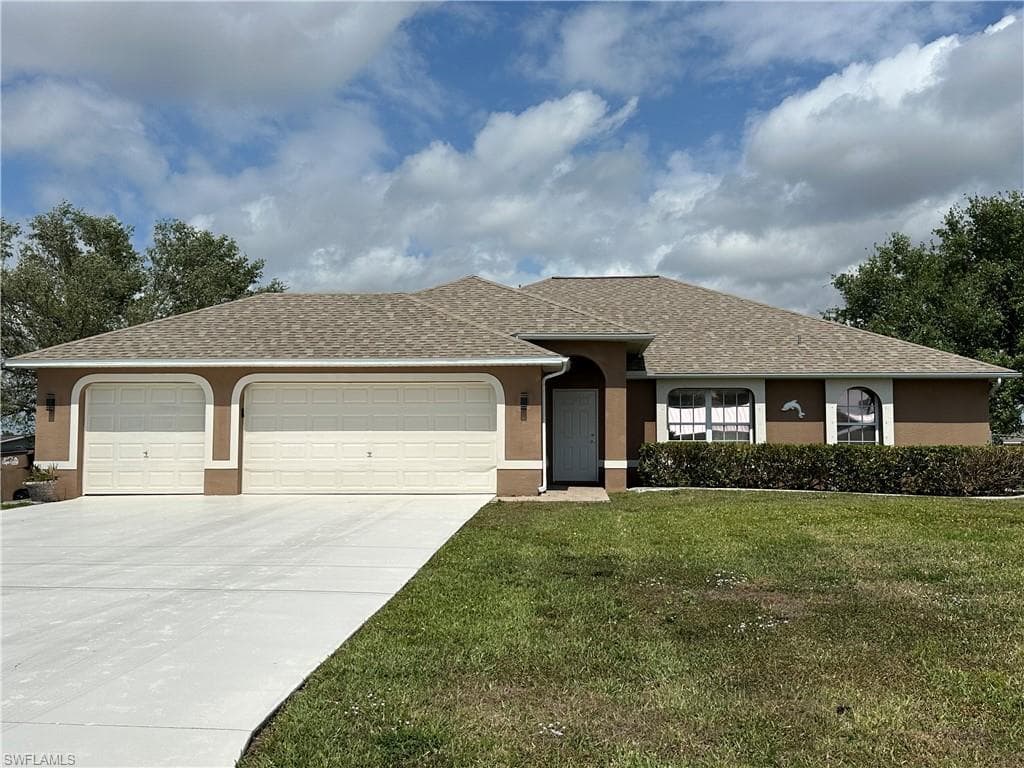 1037 NE 2nd TER CAPE CORAL, FL 33909