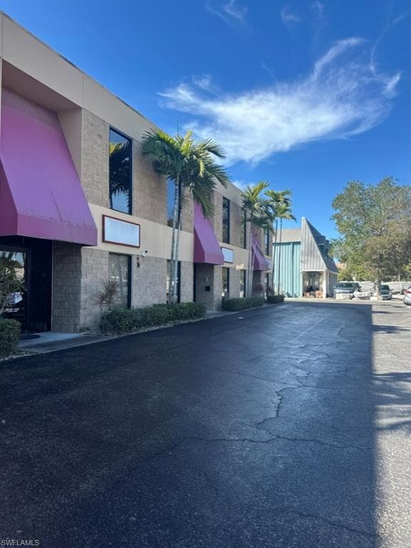4530 Arnold AVE 6 NAPLES, FL 34104