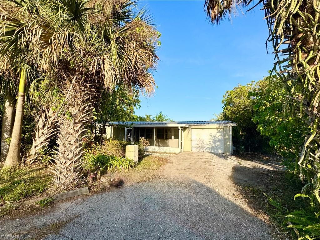 359 Altamont AVE FORT MYERS, FL 33905