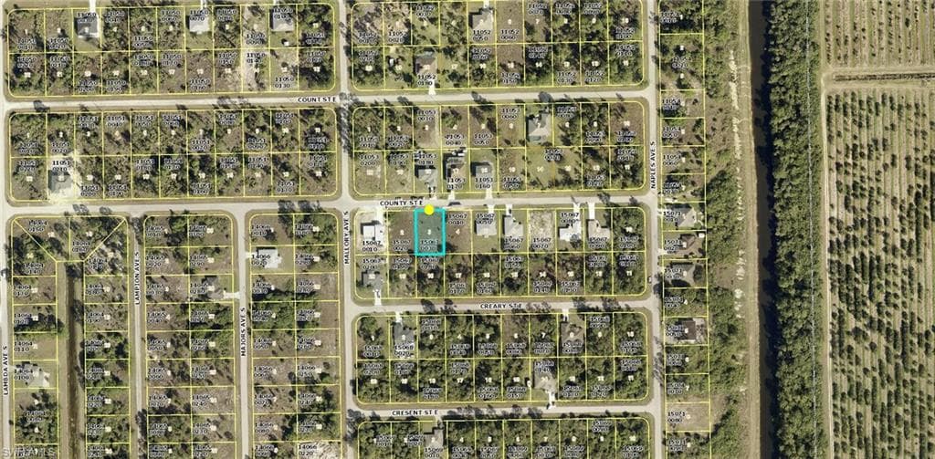 1240 County ST E LEHIGH ACRES, FL 33974