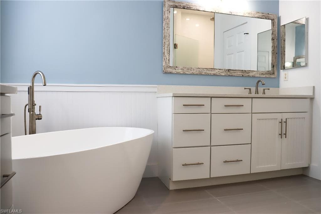 15489 Summit Place CIR 302 NAPLES, FL 34119