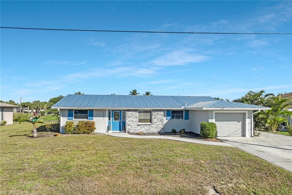 166 Cambridge DR NW PORT CHARLOTTE, FL 33952