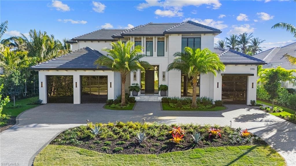 596 Pine Grove LN NAPLES, FL 34103