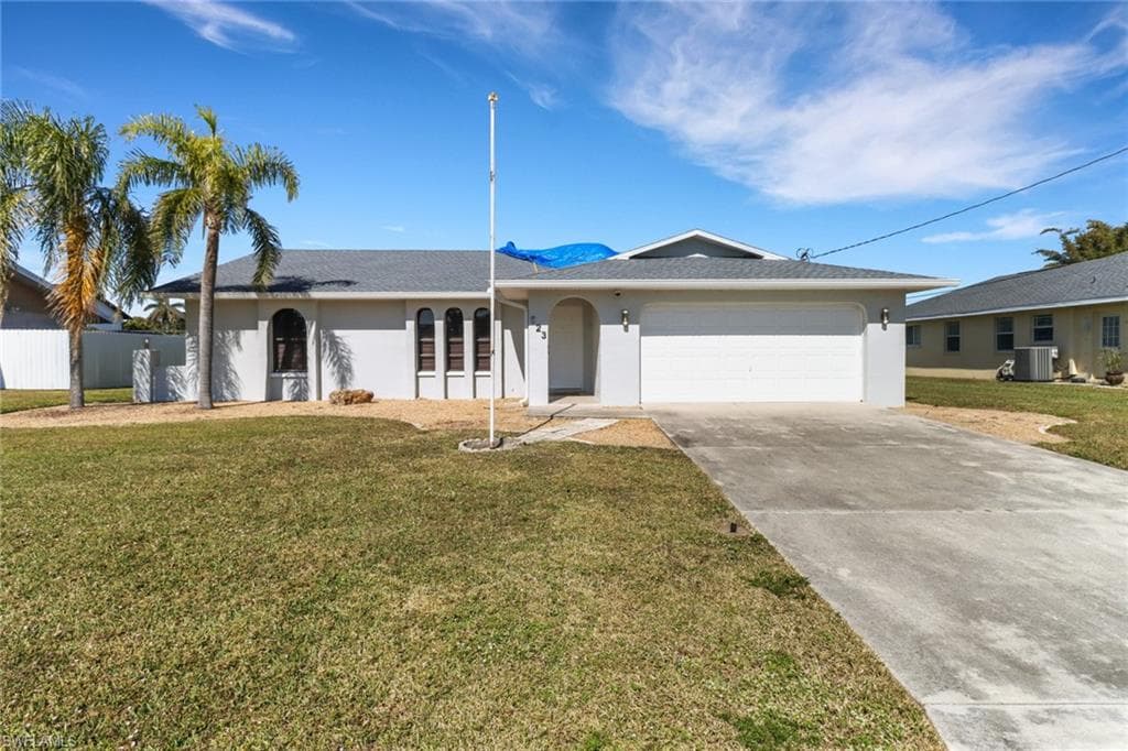 523 32nd TER CAPE CORAL, FL 33904