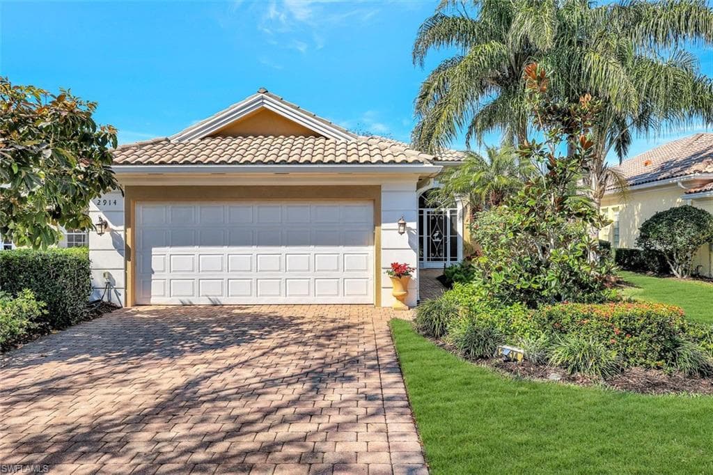 2914 Gilford WAY NAPLES, FL 34119