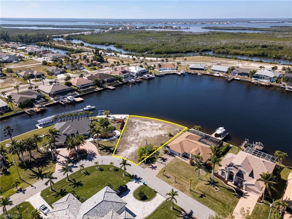314 SW 38th PL CAPE CORAL, FL 33991