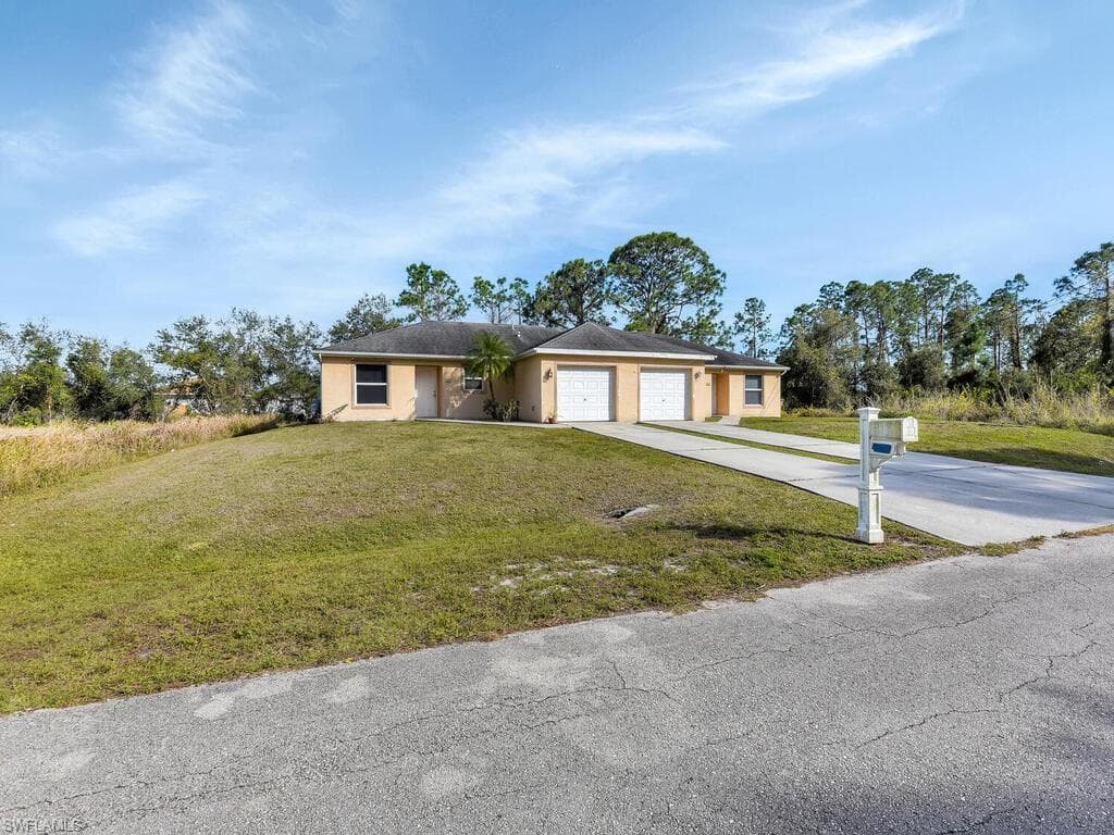 2205/2207 Wayne AVE S LEHIGH ACRES, FL 33973