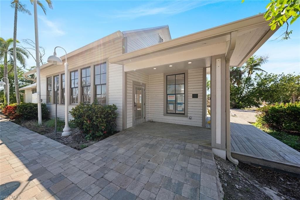 520 Tarpon Bay RD SANIBEL, FL 33957
