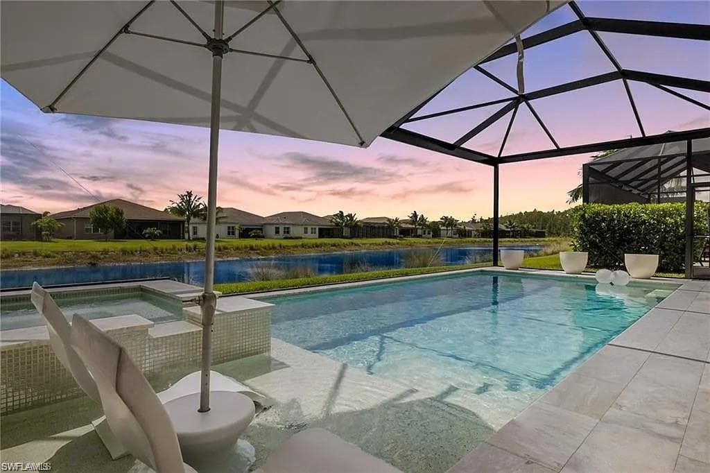 28587 Montecristo LOOP BONITA SPRINGS, FL 34135