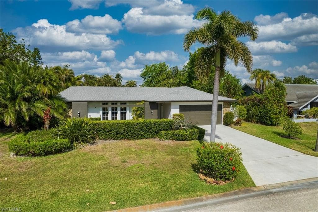 1390 Burgundy DR FORT MYERS, FL 33919