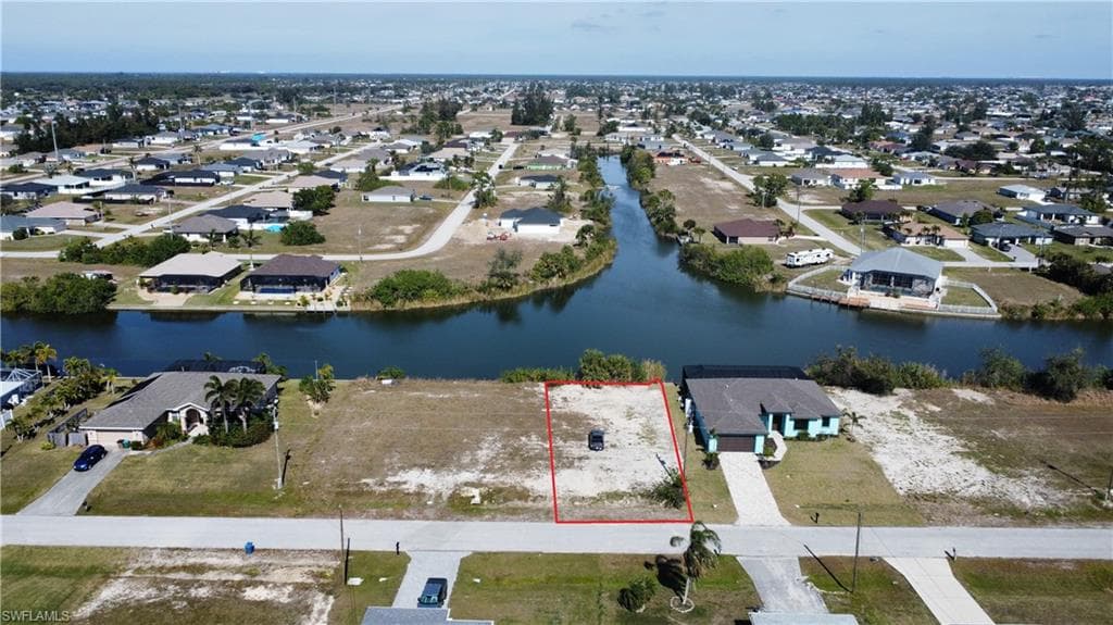 2241 NW 9th TER CAPE CORAL, FL 33993