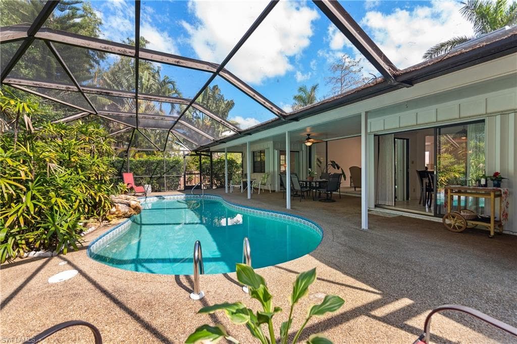 2287 Queens WAY NAPLES, FL 34112