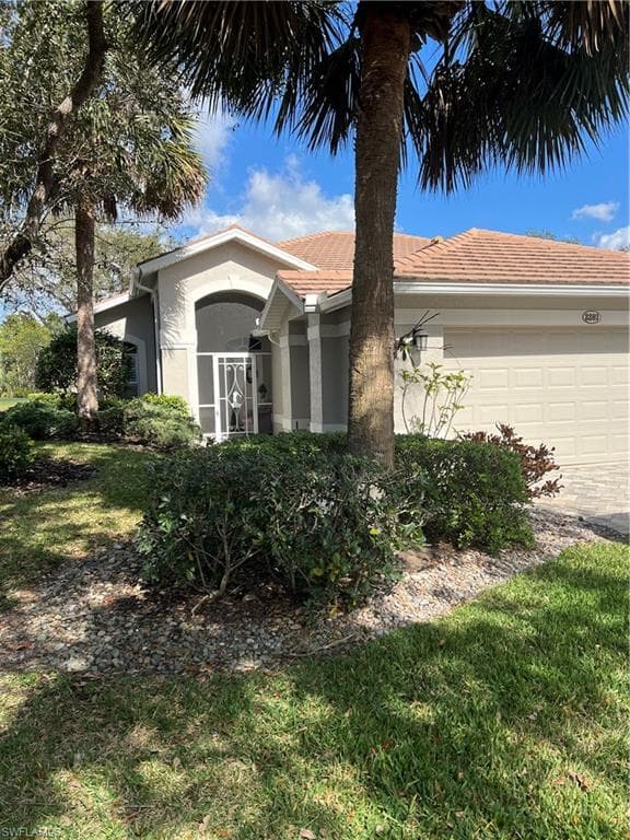 8803 Naples Heritage DR D12 NAPLES, FL 34112