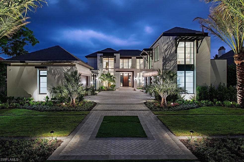 3300 Gin LN NAPLES, FL 34102