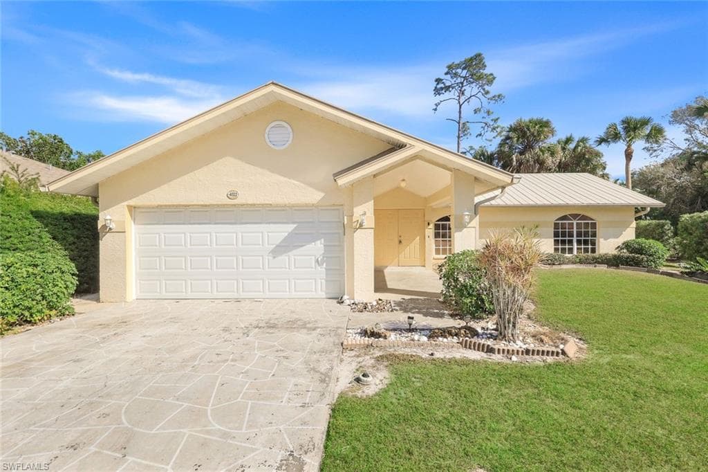 4022 Lupine LN NAPLES, FL 34112