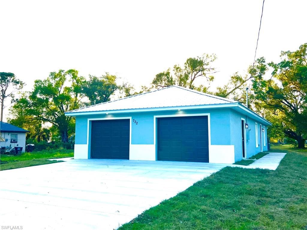 722 Pine ST FORT MYERS, FL 33916