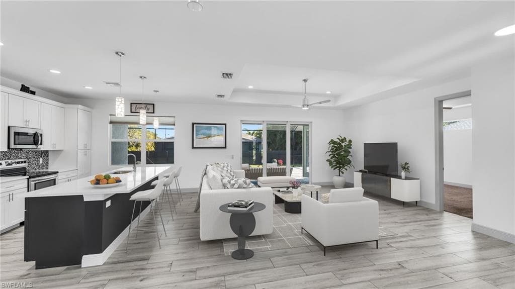 4627 AGUALINDA BLVD CAPE CORAL, FL 33914