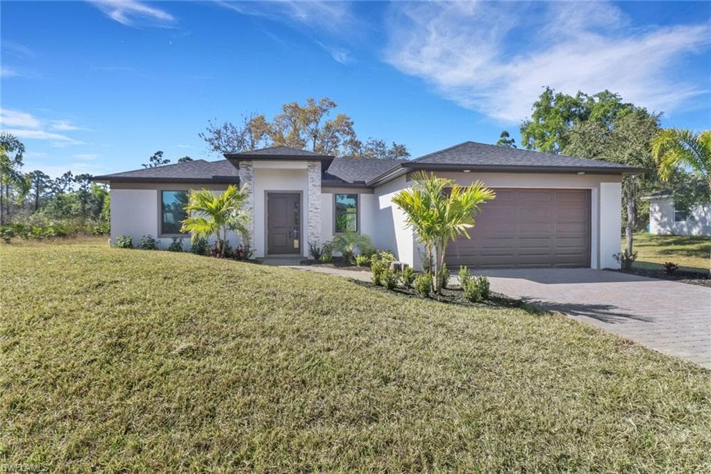 121 Hines AVE LEHIGH ACRES, FL 33936