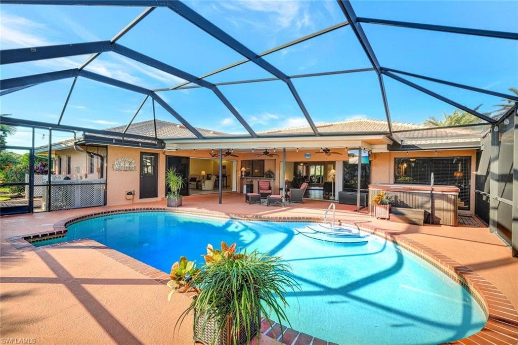 9915 Treasure Cay LN BONITA SPRINGS, FL 34135