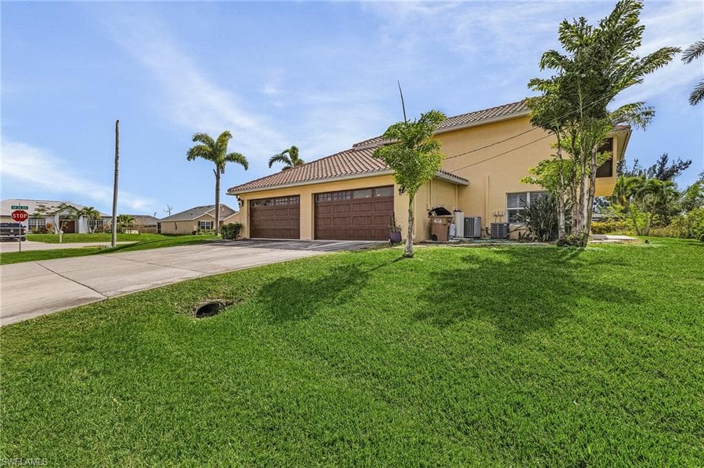 2250 SW 20th AVE CAPE CORAL, FL 33991
