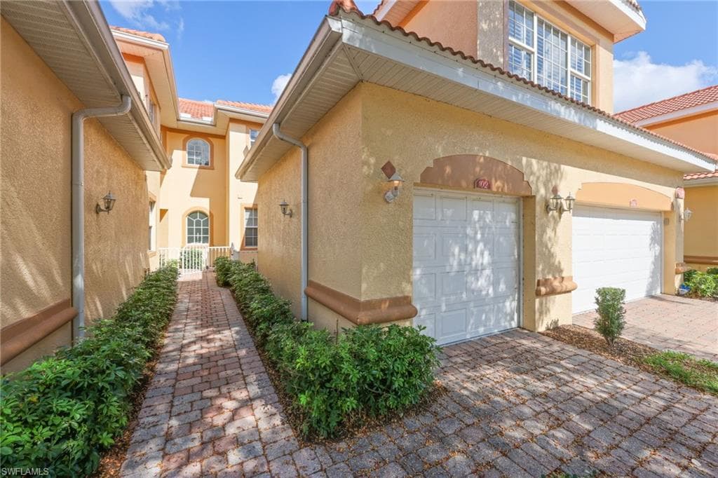 5630 Chelsey LN 102 FORT MYERS, FL 33912