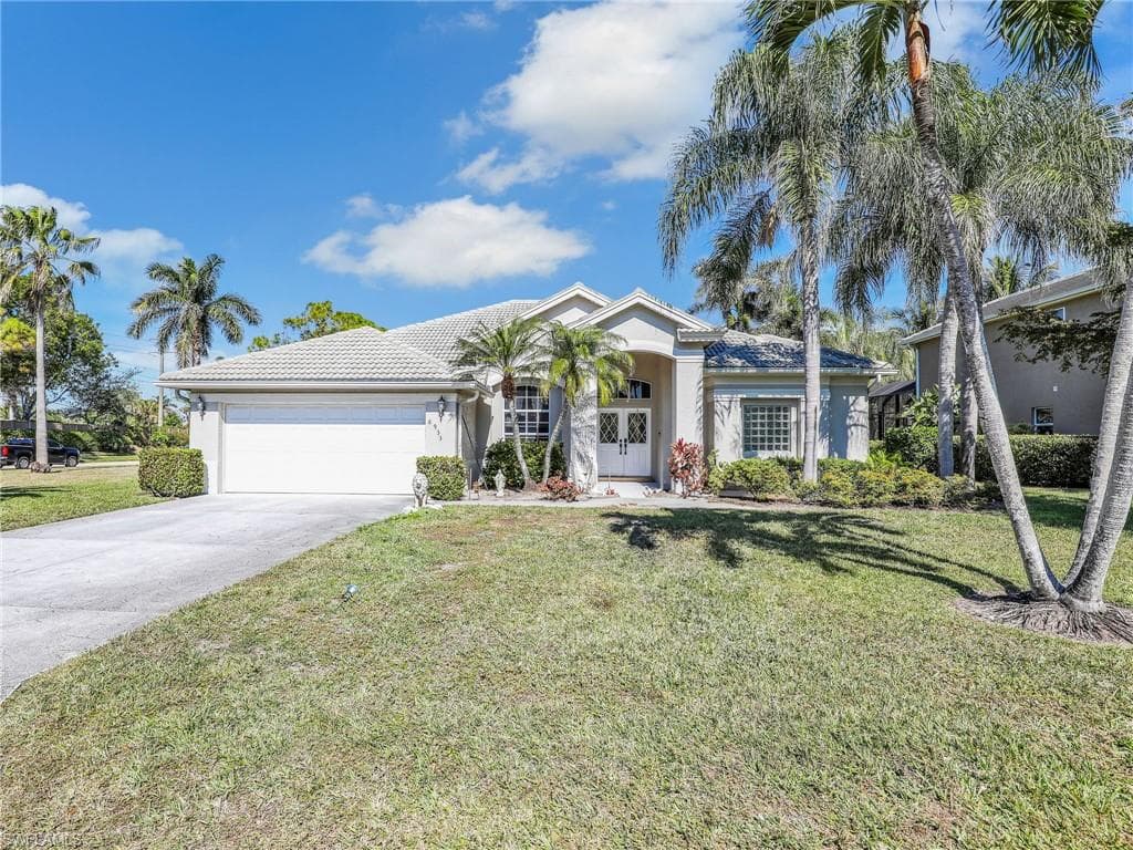 6933 Burnt Sienna CIR NAPLES, FL 34109