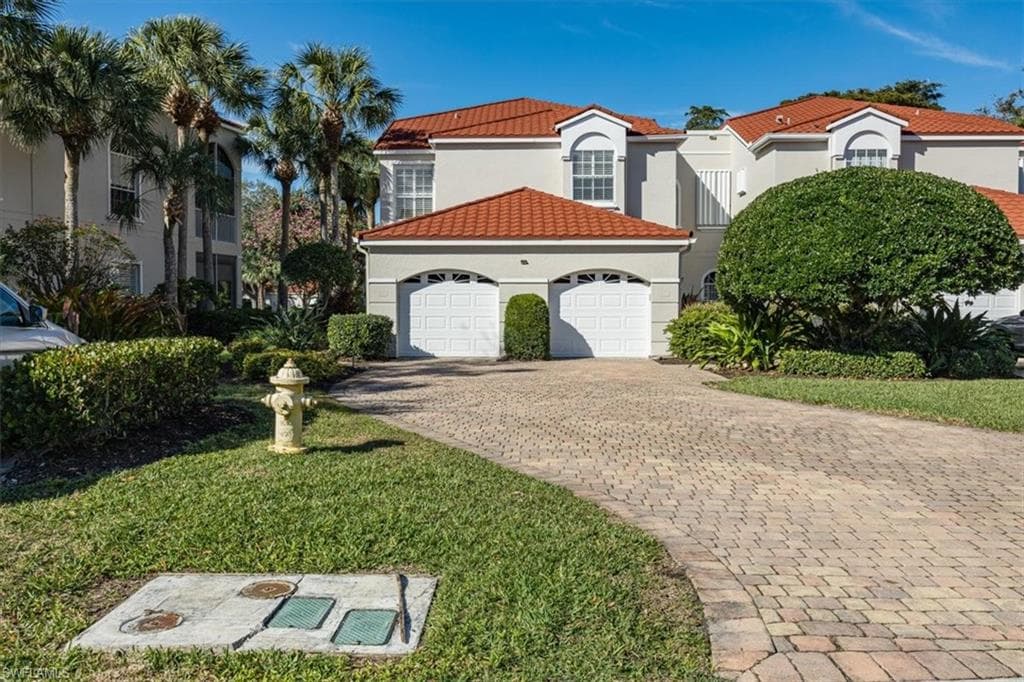 1575 Clermont DR N-201 NAPLES, FL 34109