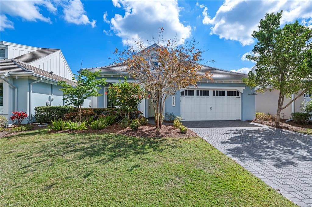 5916 Antigua WAY NAPLES, FL 34113