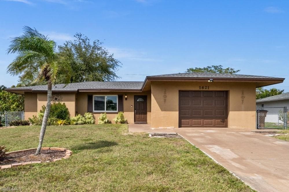 1621 SE 21st TER CAPE CORAL, FL 33990